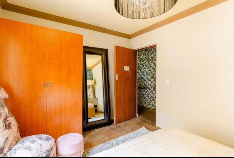 Дом 3 Спальни, Ishoba Retreat
