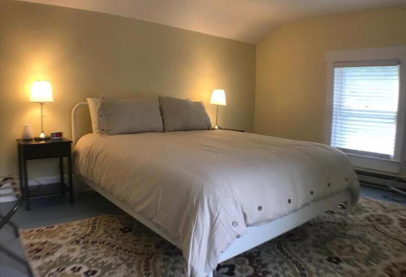 Family Suite, The Rogan House