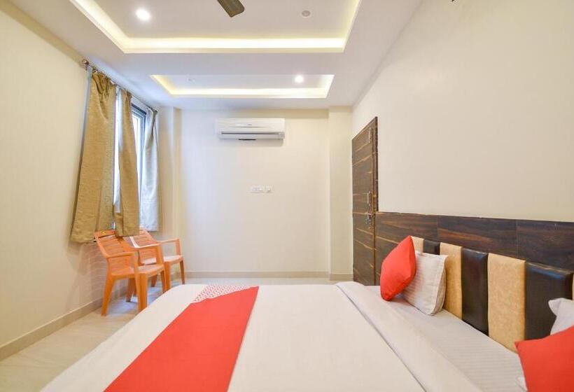 Трехместный Номер Классика, Oyo Tulshi Residency