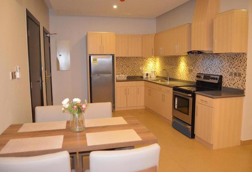 Люкс 3 Спальни, Larissa Suites