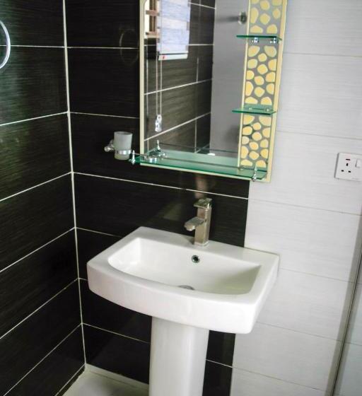 اتاق لوکس با تخت بزرگ, Ocean Park Hotel,lekki Phase 1