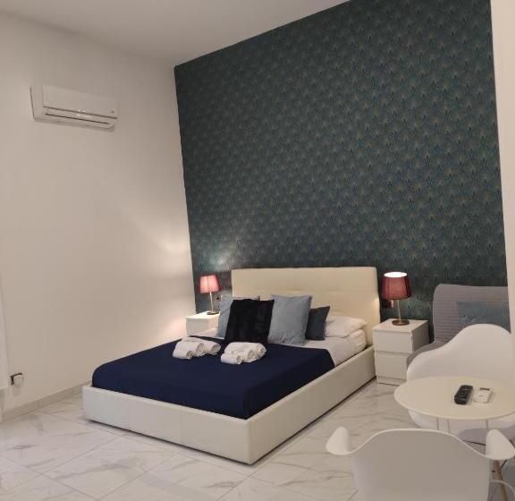 اتاق لوکس, Domus Luigi Leone 2