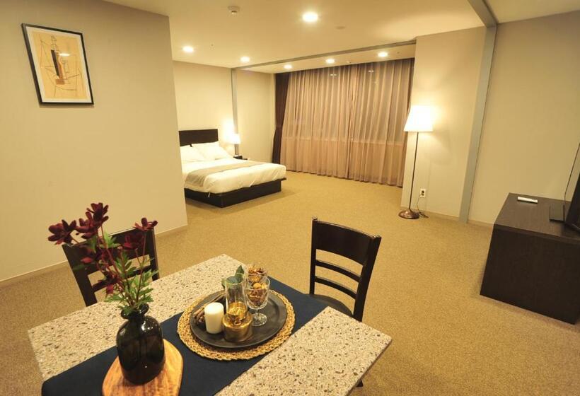 اتاق استاندارد, The Triny Urban Suites