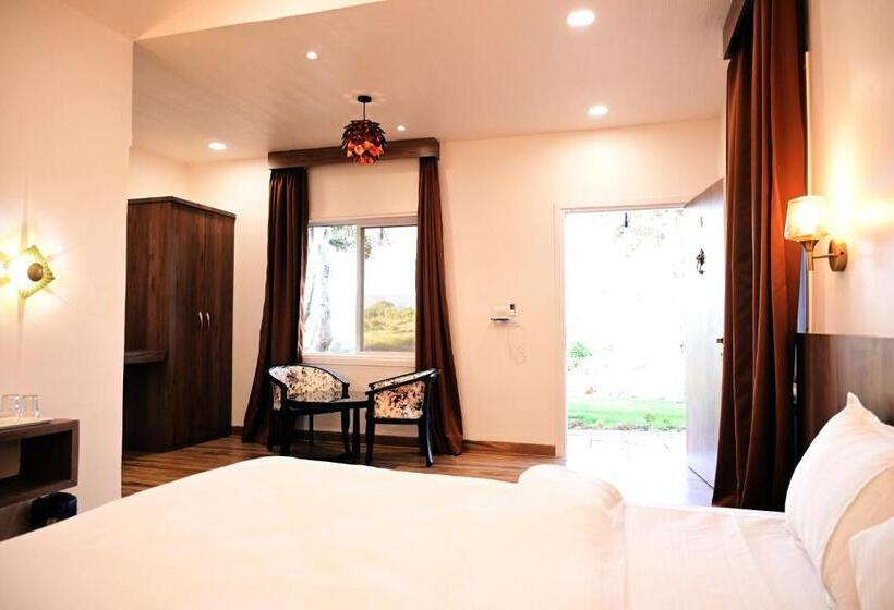 带大床的标准间, The Golden Woods Resort