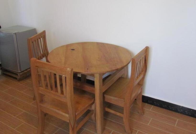 اتاق سوپریور با چشم‌انداز استخر, Nutmeg House Zanzibar
