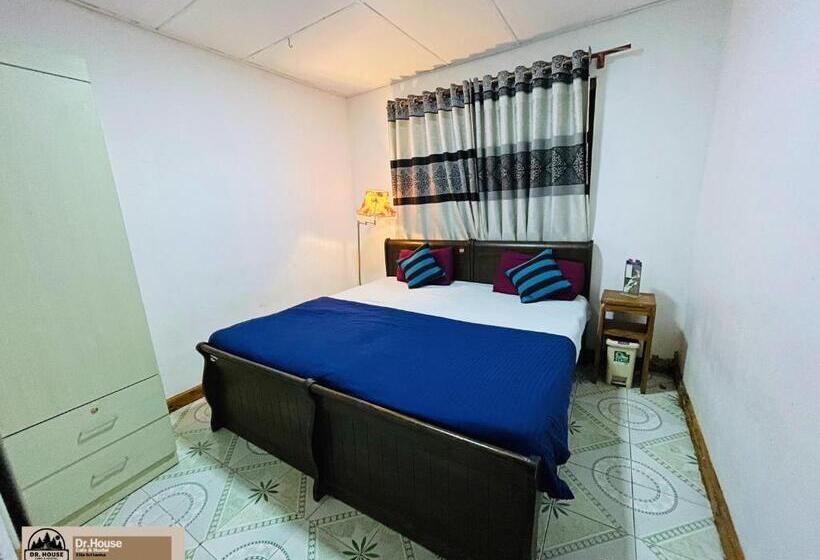 Номер Стандарт, Dr House Ella   Hostel & Cafe
