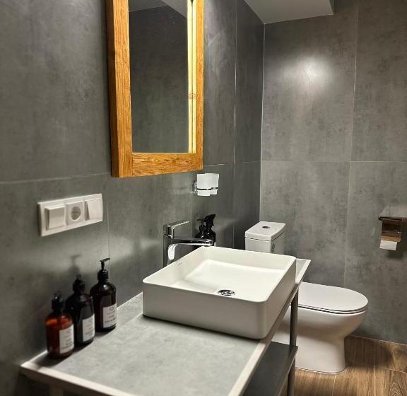 Номер Deluxe с Балконом, Herbs & Honey Boutique Hotel & Restaurant