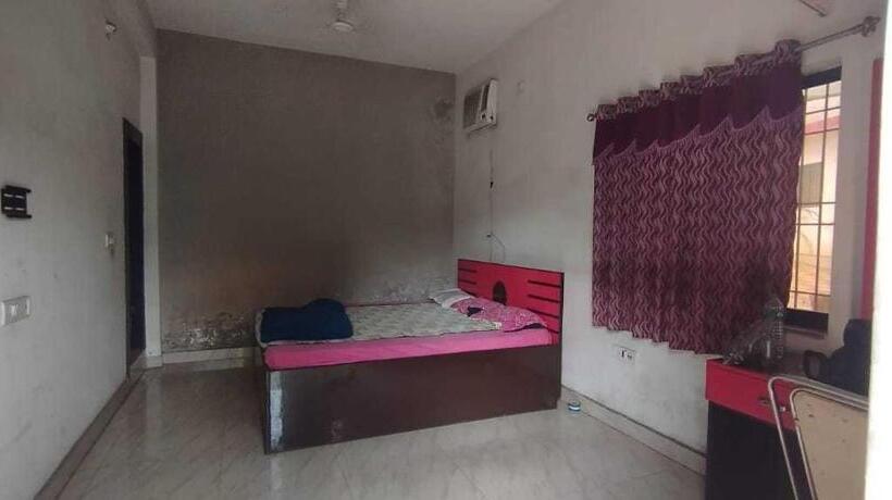 غرفة كلاسيكية ثلاثية, Oyo Guldasta Marriage Hall