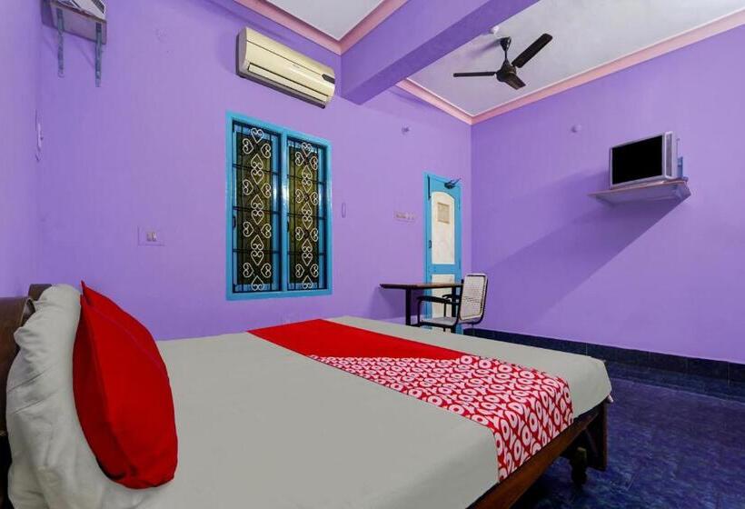 标准间, Oyo Sri Sivasakthi A/c Lodge