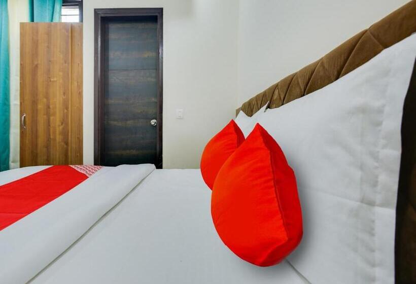 Трехместный Номер Классика, Oyo Hotel Dream Majestic