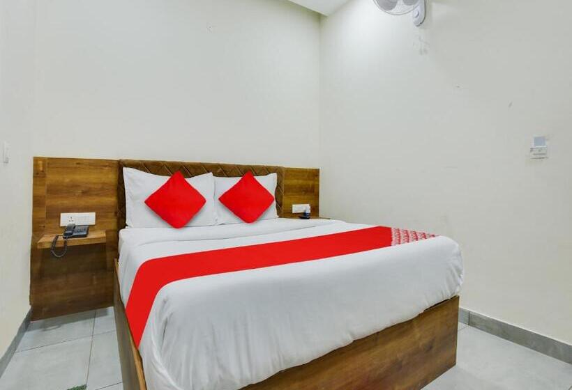 Трехместный Номер Классика, Oyo Hotel Dream Majestic