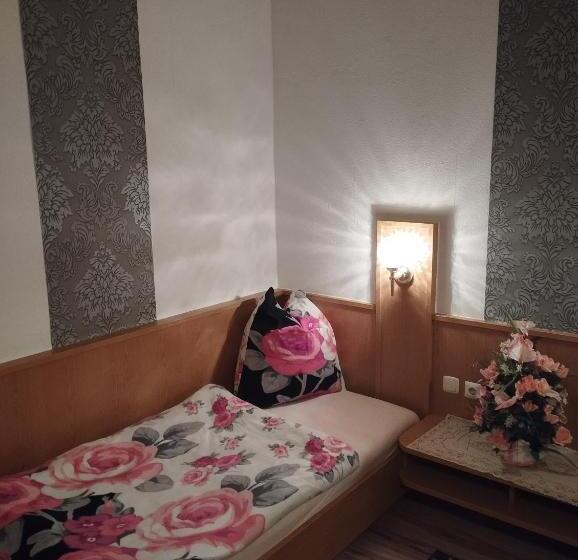 标准三人间, Pension Villa Brödel