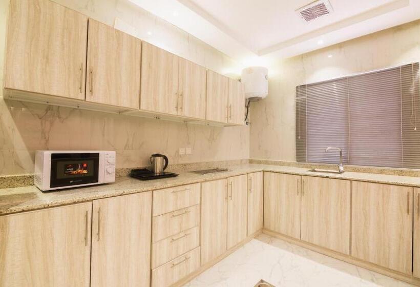 Family Suite, أجنحة بالم تري للشقق المخدومه