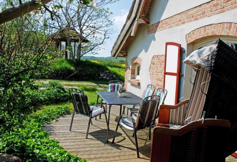 Дом 2 Спальни, Ferienhaus Unterm Reetdach