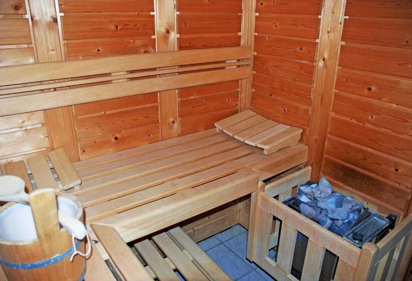 Дом 1 Спальня, Ferienhaus Unterm Reetdach