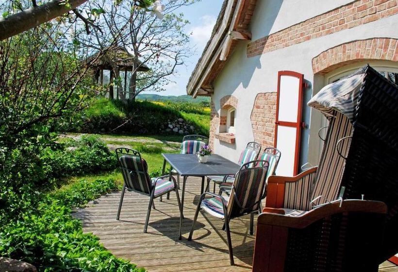 Дом 1 Спальня, Ferienhaus Unterm Reetdach