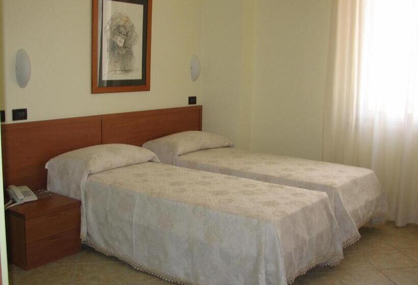 Номер Стандарт, Locanda Dei 4