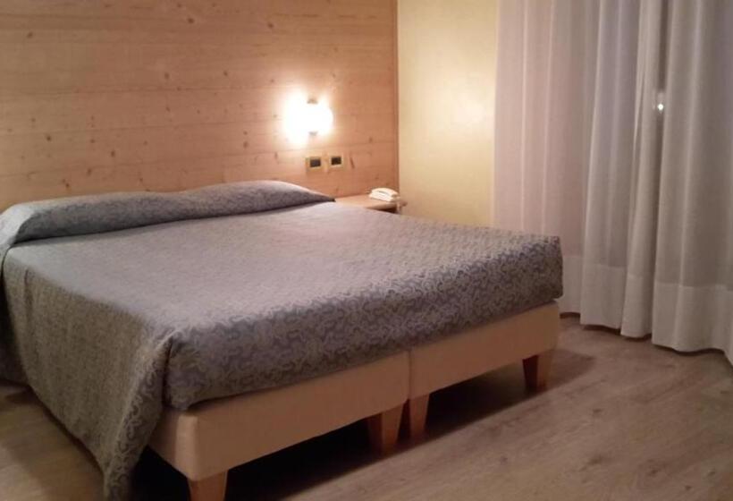 Номер Deluxe, Mignon