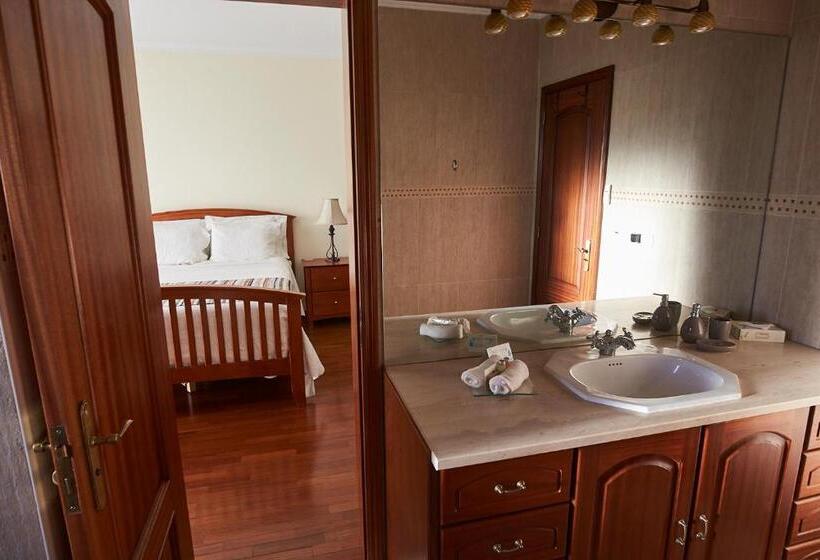 Номер Стандарт Вид на Море с Балконом, Vivenda Da Saudade B&b