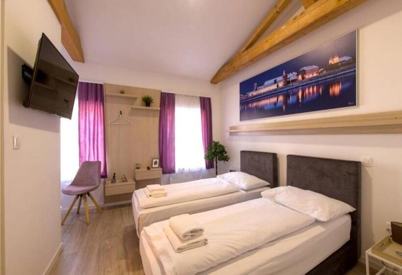 اتاق استاندارد, Hostel Os