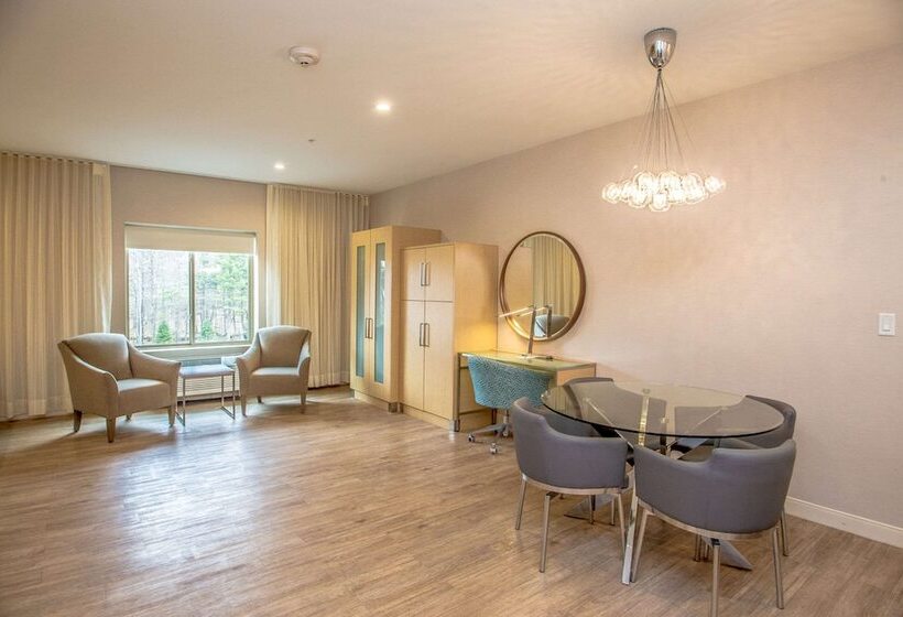 Люкс, The Chandler At White Mountains, An Ascend Hotel Collection Membe