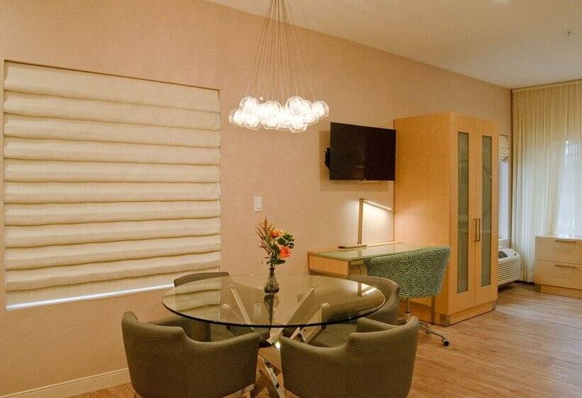 Люкс, The Chandler At White Mountains, An Ascend Hotel Collection Membe