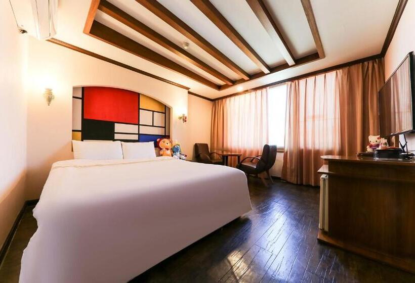 اتاق اساندارد با چشم‌انداز جانبی به دریا, Nova Motel