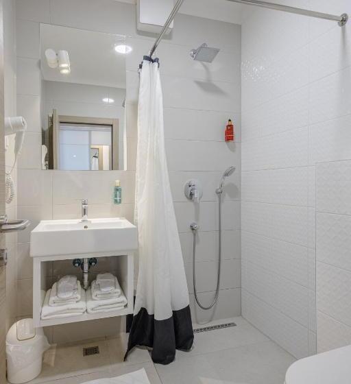 Трехместный Superior Вид на Море, Rogač Rooms & Restaurant