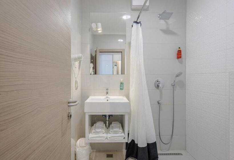 Трехместный Superior Вид на Море, Rogač Rooms & Restaurant