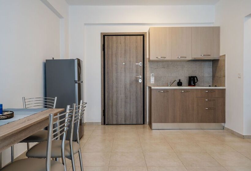 Апартаменты 1 Спальня, Evripus Suites