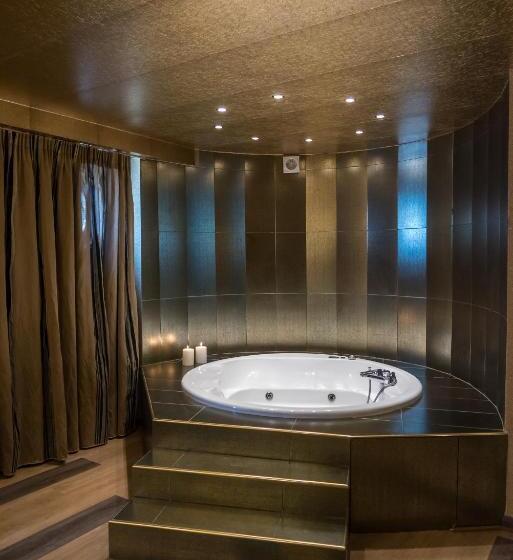 Люкс Повышенной Комфортности, Ruby Rooms Kifisia   Adults Only