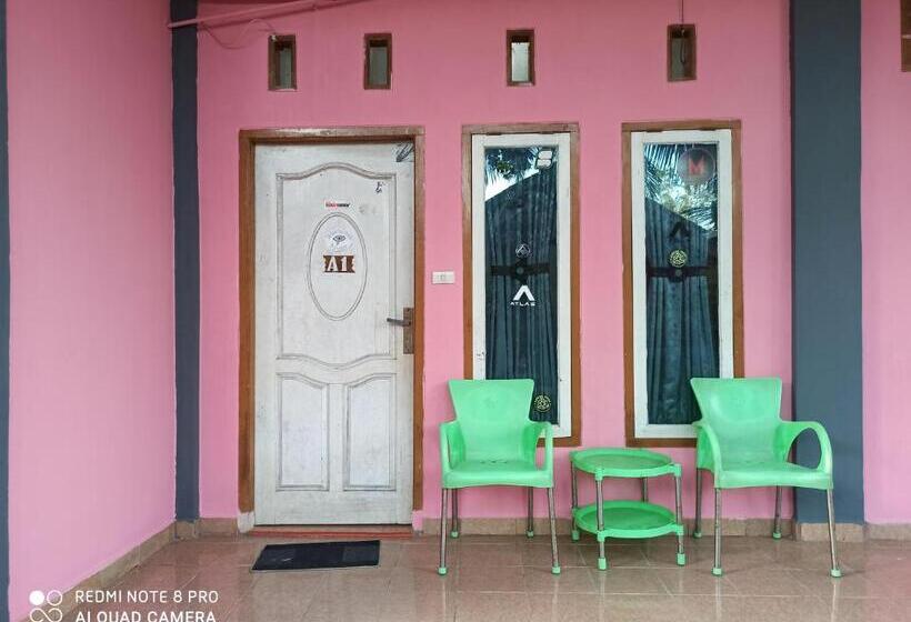 Номер Стандарт, Sunset Beach Labuhan Jukung