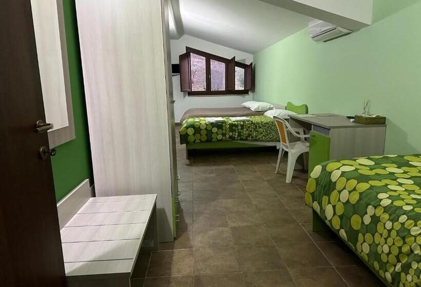 اتاق استاندارد چهار تخته, Agriturismo Serra Moneta