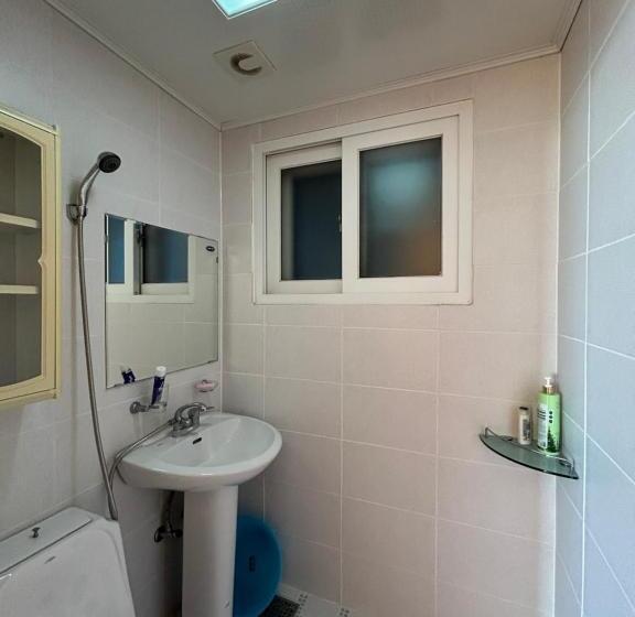 اتاق استاندارد, Sunset Hanok Stay