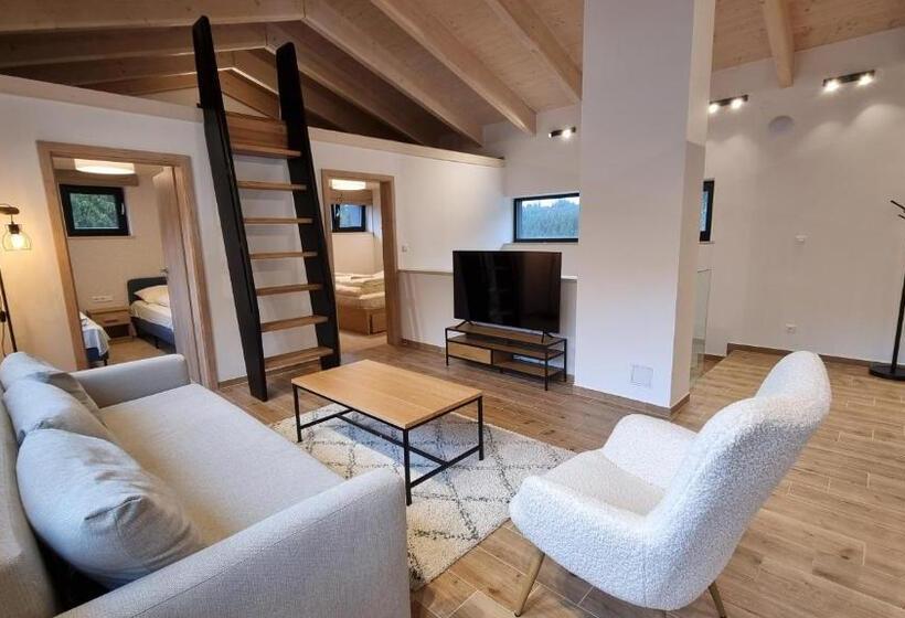 발코니가 있는 2 베드룸 아파트, Chalets Hrabovo