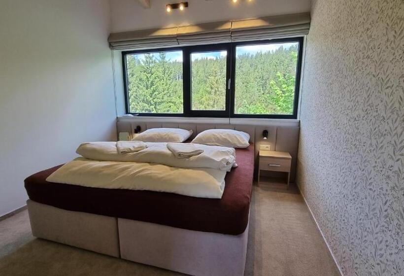 침실 4개 아파트, Chalets Hrabovo