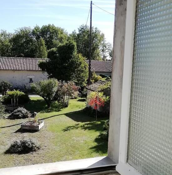 Семейный Номер, Domaine Des Tonneaux