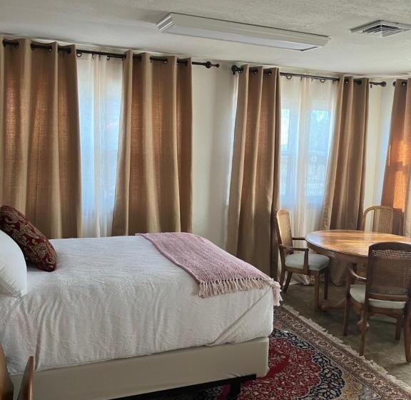 스위트, Prairie Rose Inn