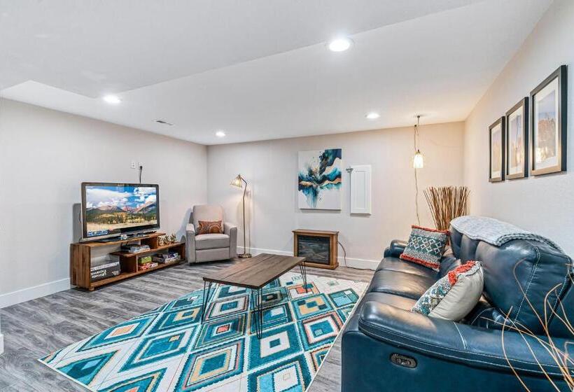 패밀리 룸, Family Friendly 2bd1ba, Close To 70 Exit