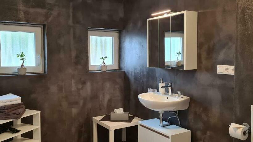 Номер Стандарт, Westerwaldhotel Dernbach