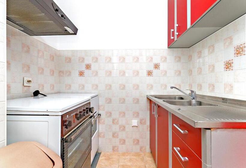 اتاق استاندارد سه نفره, Apartmani I Sobe Radojičić