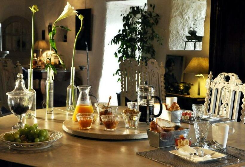 Номер Deluxe, Le Relais De Roquefereau