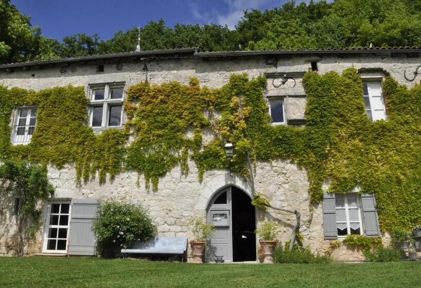 Люкс Вид на Бассейн, Le Relais De Roquefereau