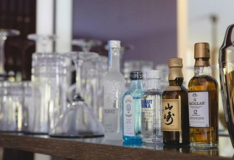 Номер Deluxe, Four Seasons Hotel Kyoto