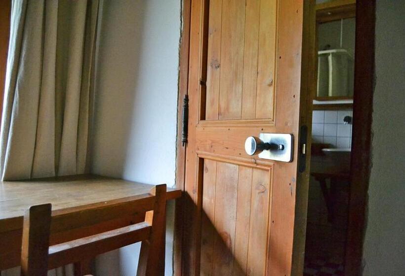 Семейный Номер, Langley Hotel La Vieille Ferme