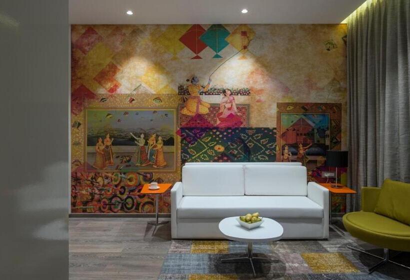 Люкс, Eastin Residences Vadodara