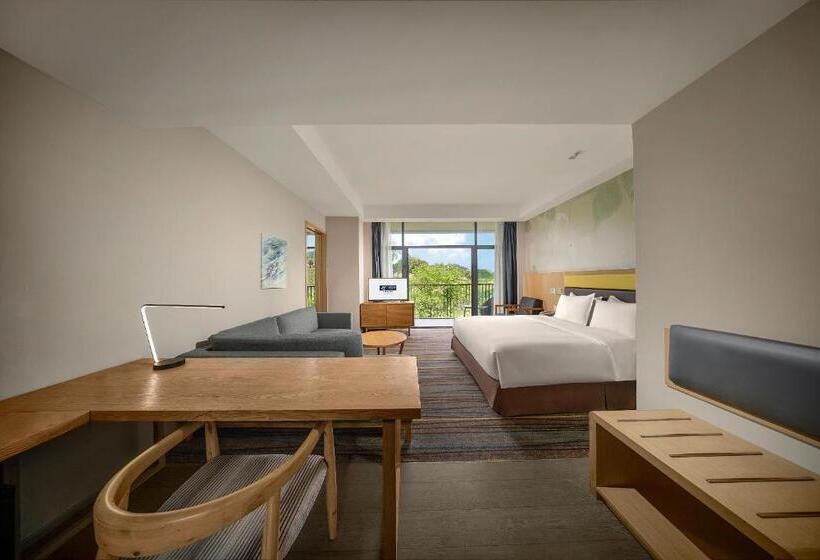 Люкс Вид на Реку, Holiday Inn Express Emei Mountain, An Ihg