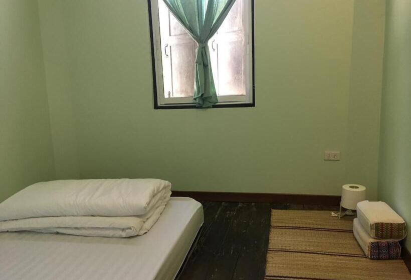 Номер Стандарт Совместная Ванная, Baan Bua Guest House
