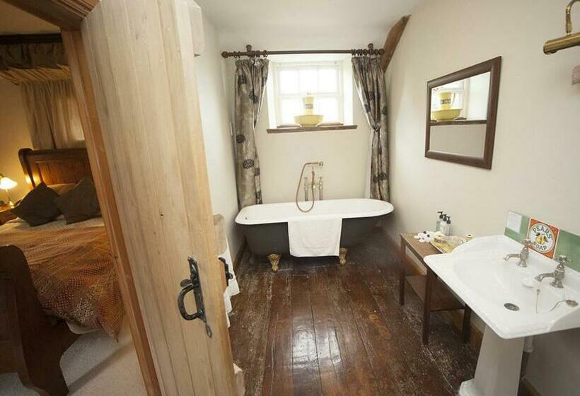 Трехместный Номер Deluxe, Beeches Farmhouse Country Cottages & Rooms