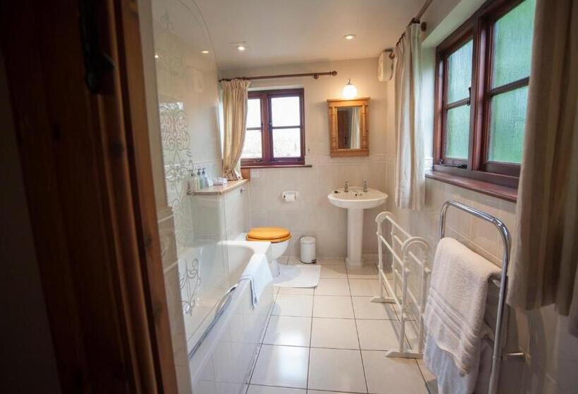 Дом 2 Спальни, Beeches Farmhouse Country Cottages & Rooms